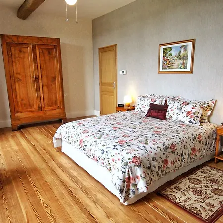 Le Couloume Pyrenees Bed & Breakfast